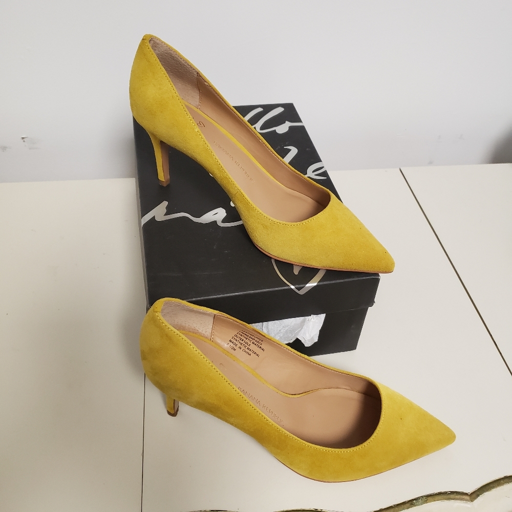 Suede Pumps